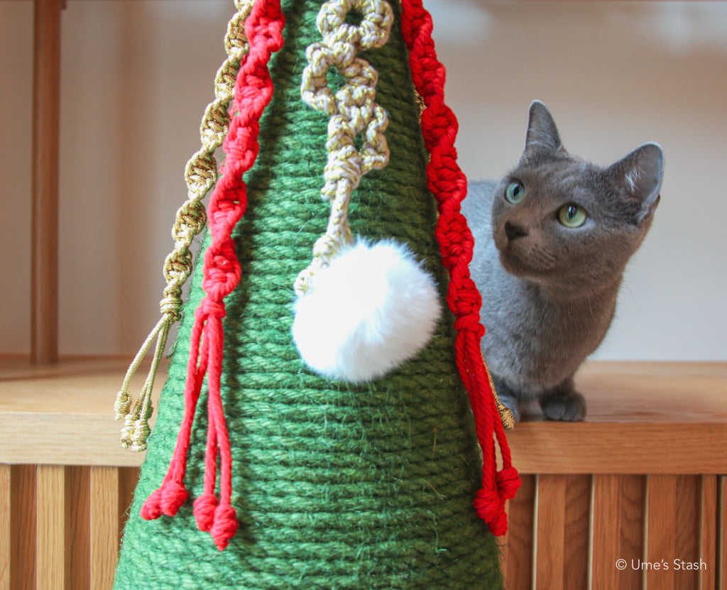 2025 Christmas Cedar scratching post