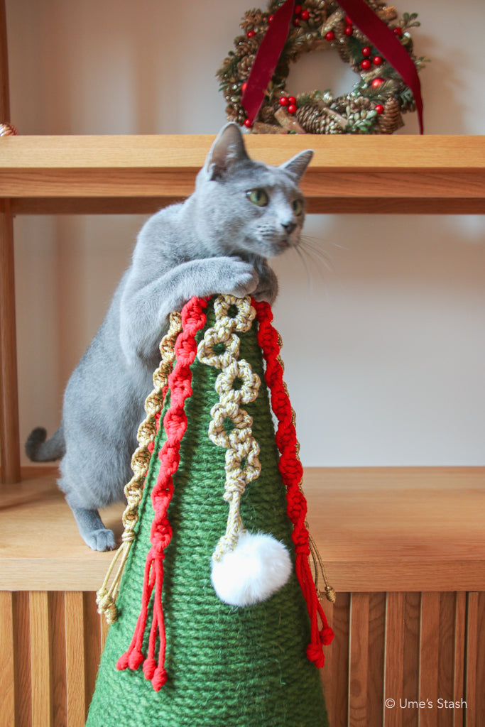 2025 Christmas Cedar scratching post