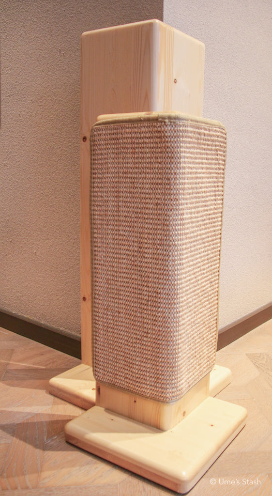 Tiang Menggaru Willow