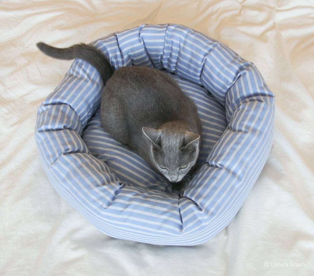 Pajama cushion bed