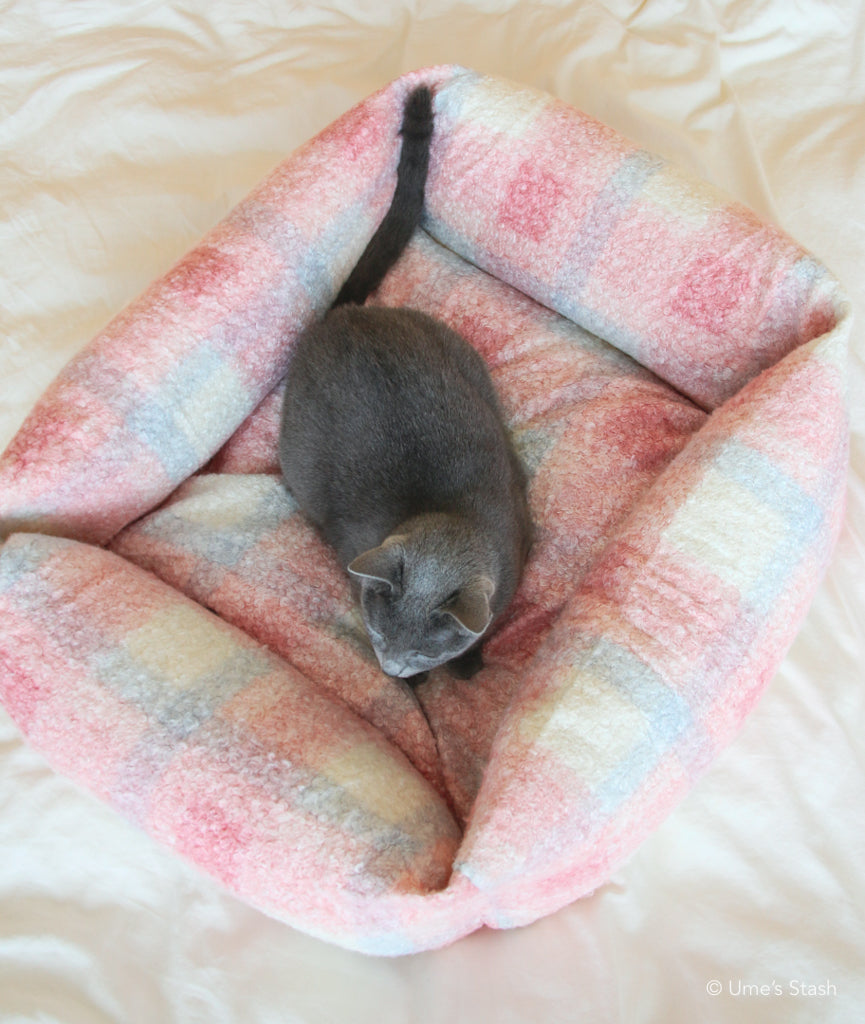 Coco cushion bed