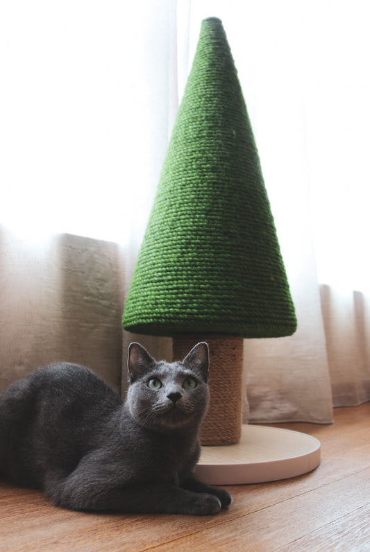 Cedar scratching post - Ume's Stash