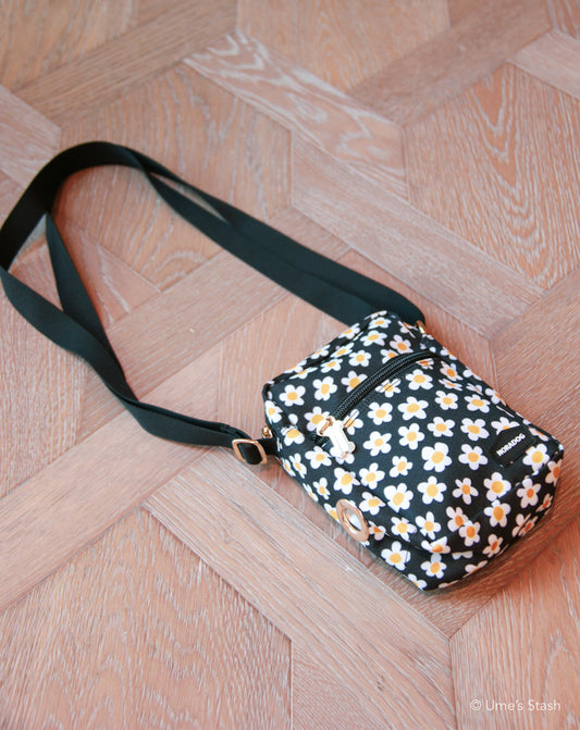Daisy sling bag (small)