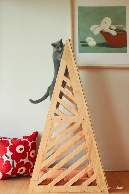 Chestnut Scratcher Tree