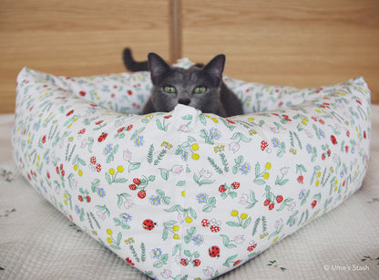 Toadstool cushion bed