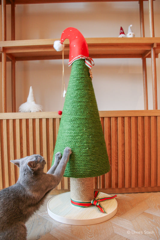 2024 Christmas Cedar scratching post