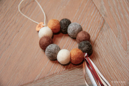 Acorn hanging ring ornament