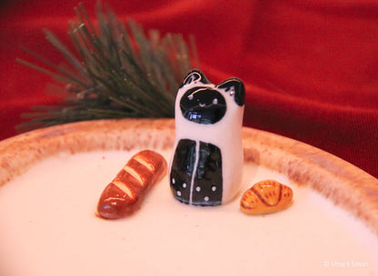 Boulangerie Cat plate - Gorong Lab - Cat themed homeware