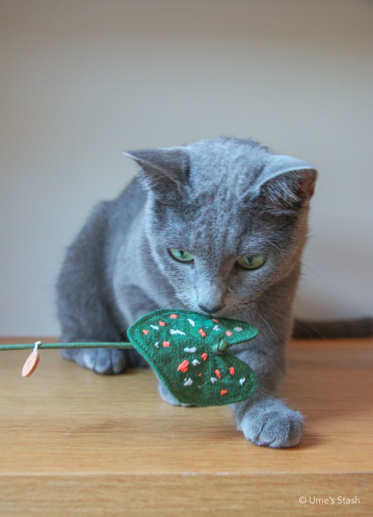 Caladium leaf teaser wand - Ume's Stash