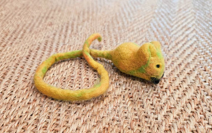 Gus mouse toy - Ume's Stash - Felt mouse cat toy