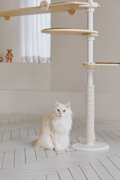 Scratching rope on cat pole tower