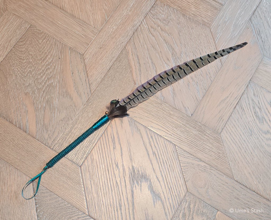 Silkie feather wand toy - Ume's Stash