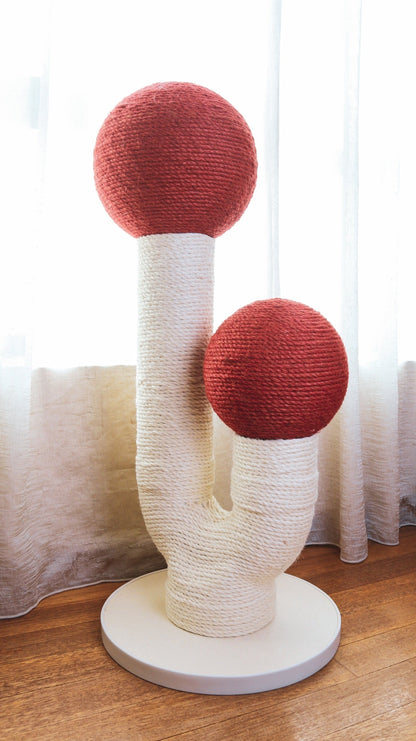 Maple scratching post - Ume's Stash